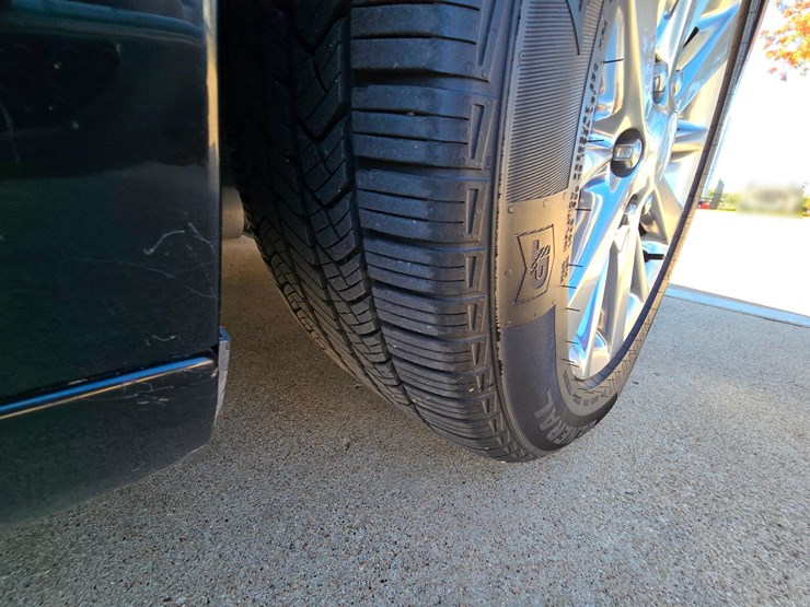 2017-cadillac-federal-70-in-limo---30,529-miles-w-premium-coachwork-by-federal-image-63