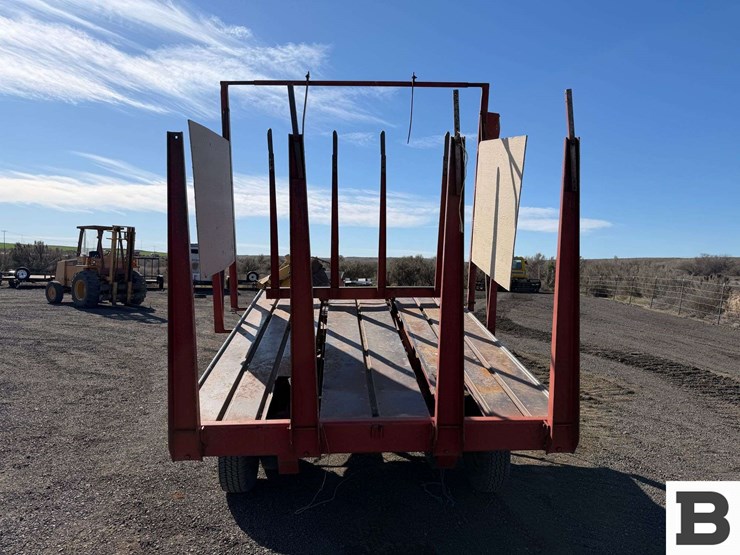 new-holland-1030-image-4