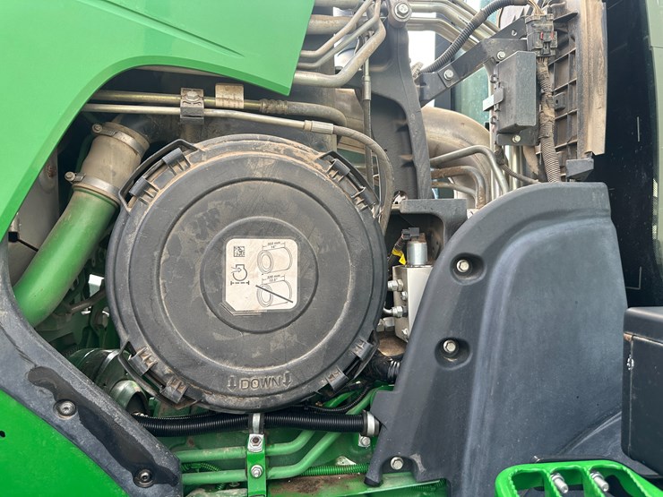 2019-john-deere-8295r-image-45