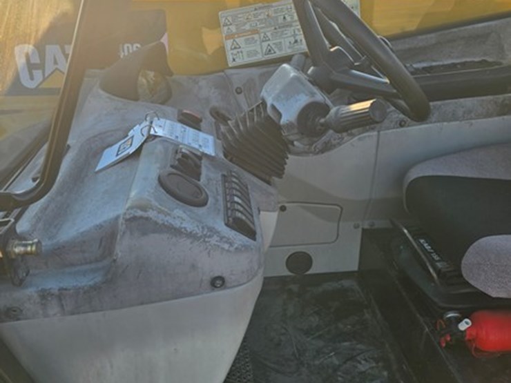 2009-caterpillar-th406-image-15