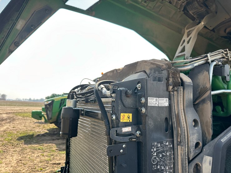 2022-john-deere-8r-280-image-52