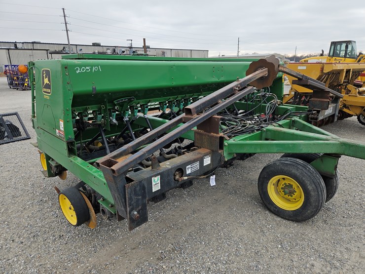 john-deere-750-image-3