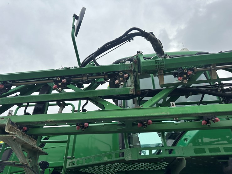 2021-john-deere-r4038-image-44