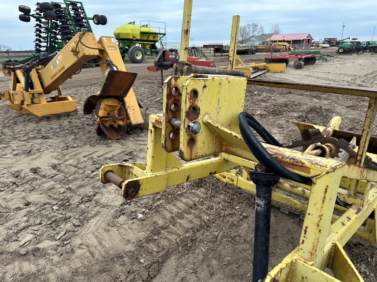 #38847-•-levee-trencher-image-11