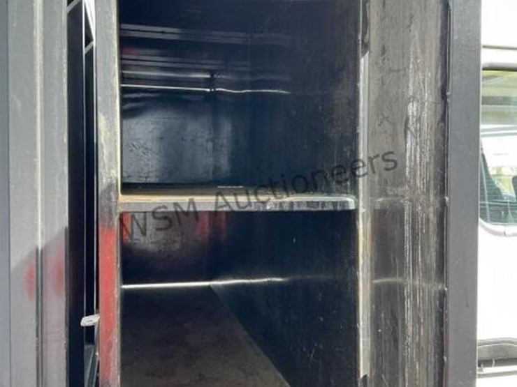 2017-mitsubishi-fuso-fe160-image-14