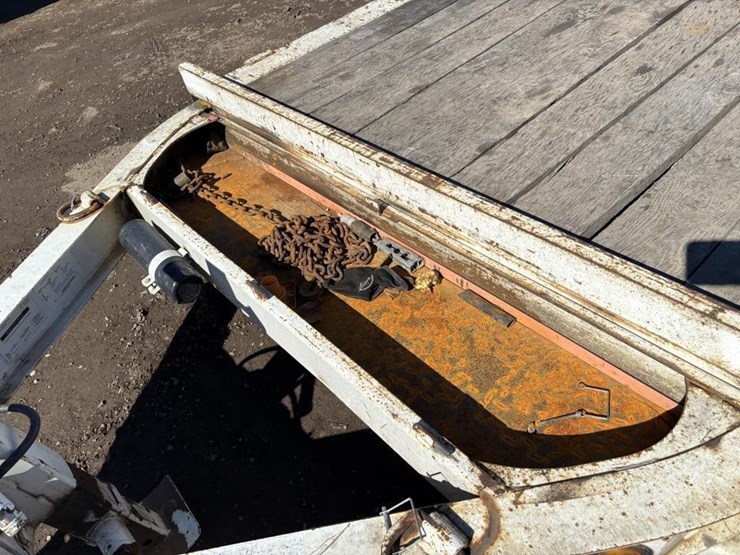 2021-towmaster-t-14dt-image-16