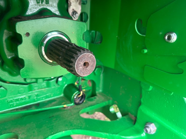 2021-john-deere-8rt-340-image-43