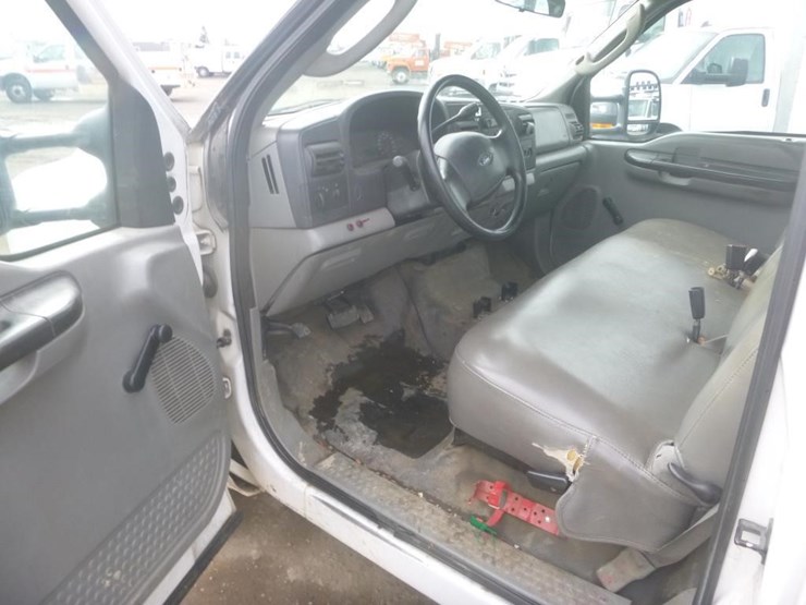 2005-ford-f350-image-8