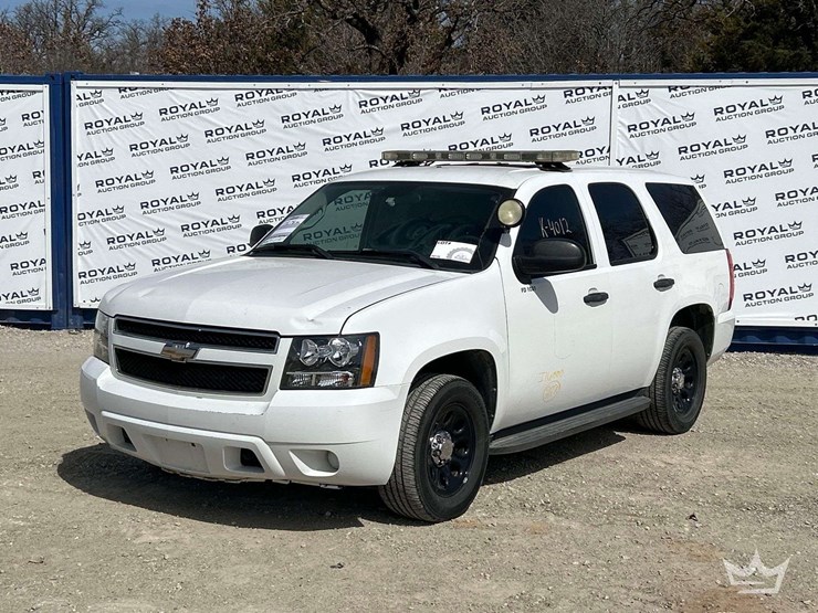 2010-chevrolet-tahoe-image-1