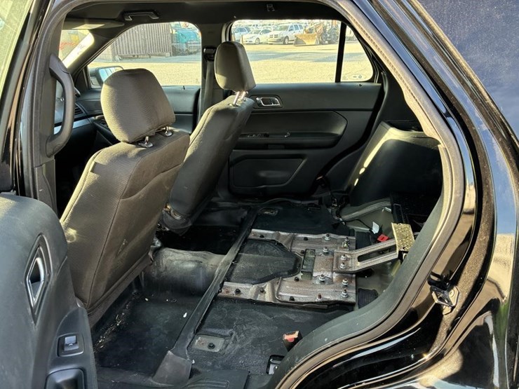 2018-ford-explorer-image-11