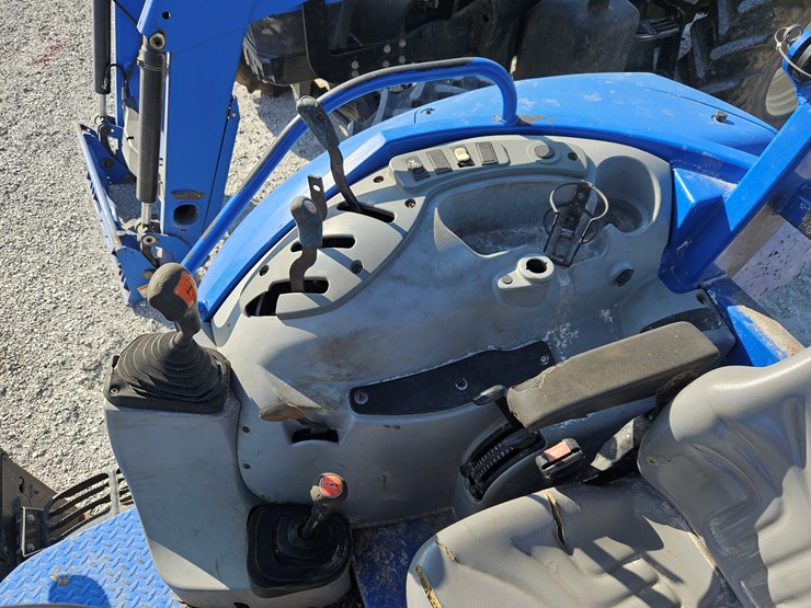 2016-new-holland-ts6.110-image-15