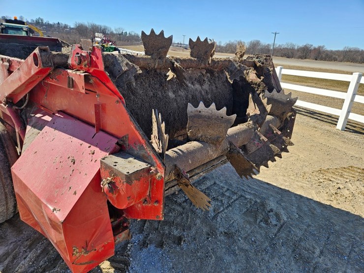 new-holland-195-image-19