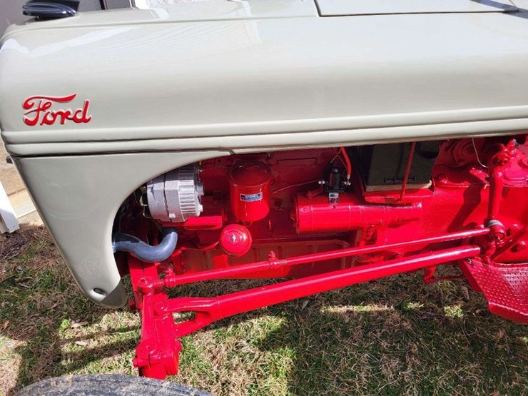 1951-ford-8n-image-9