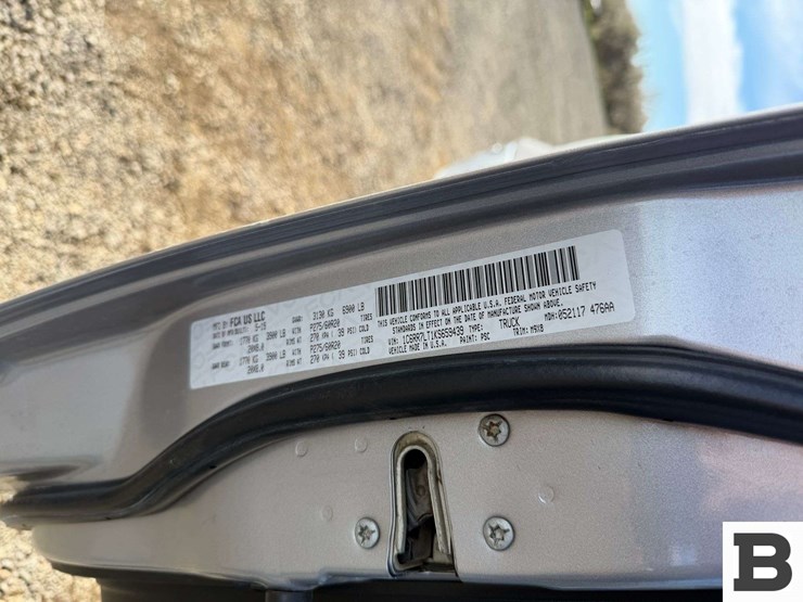 2019-dodge-1500-image-36