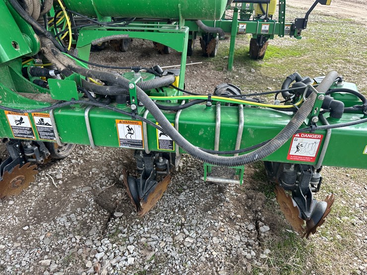 john-deere-1725c-image-32