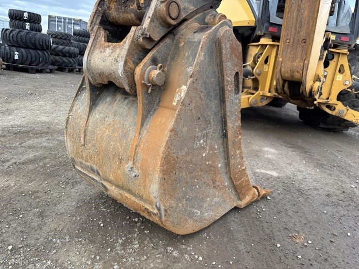 caterpillar-420f2-image-17