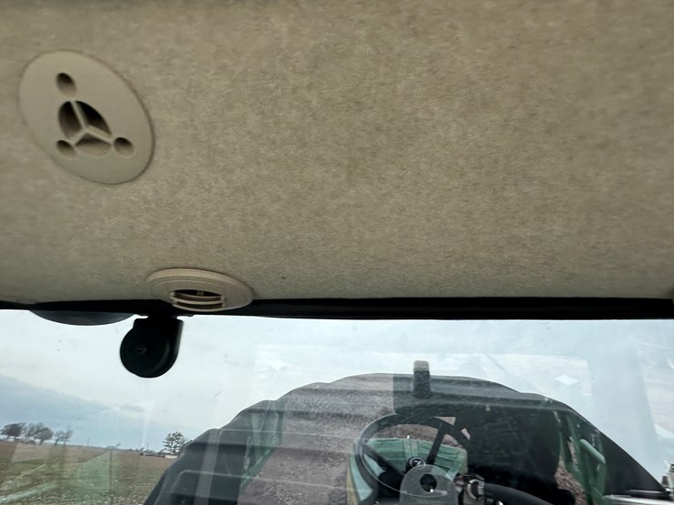 2021-john-deere-r4044-image-114