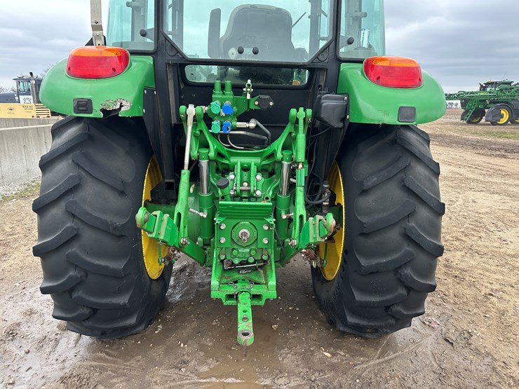 2014-john-deere-5075m-image-15