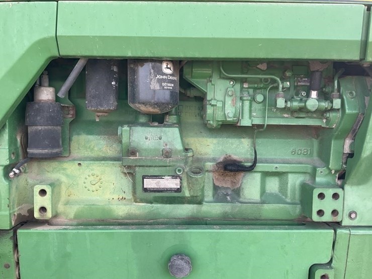 john-deere-8400t-image-12