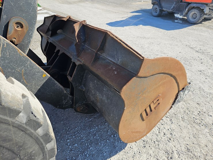 2021-deere-444p-image-5