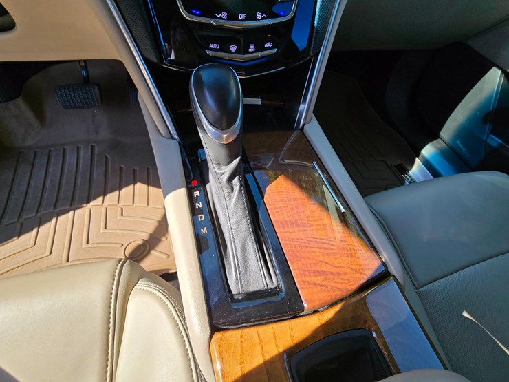 2019-cadillac-sayers-and-scovill-70in-limo-w-only-7729-miles-image-32