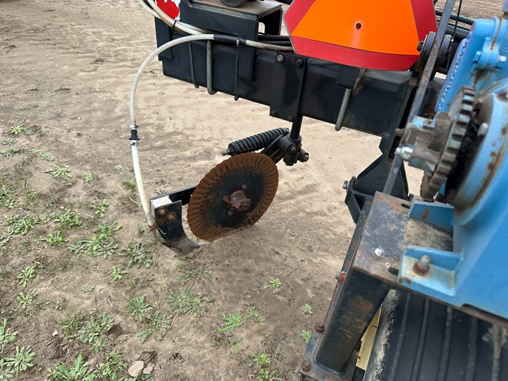 #38848-•-yetter-76"-twin-row-knife-applicator-image-21