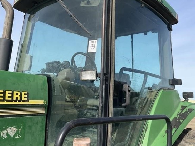 john-deere-8410t-image-11