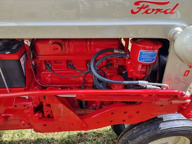 1955-ford-740-image-3