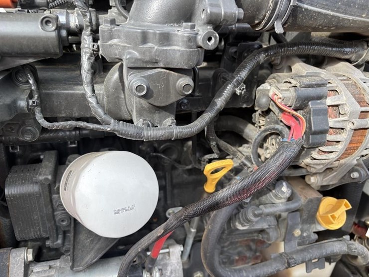 2021-bobcat-s590-image-25