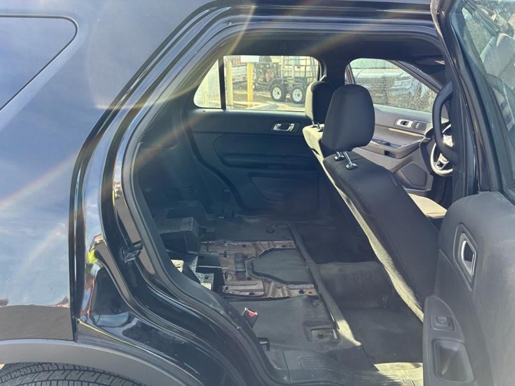 2018-ford-explorer-image-9