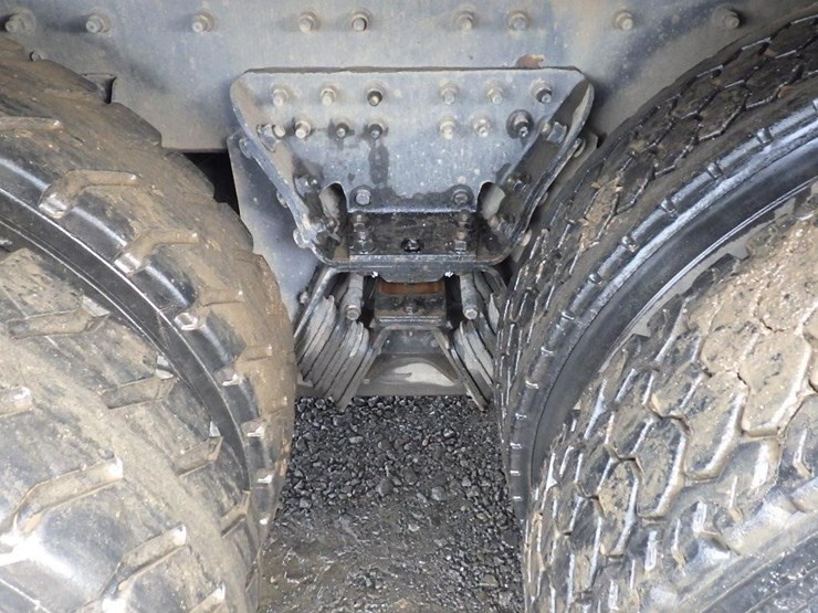 2007-international-7600-image-26