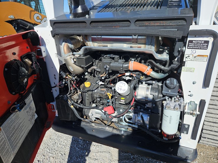 2022-bobcat-t770-image-19