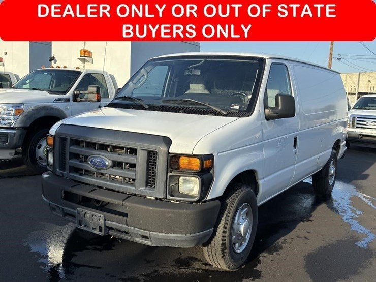 2010-ford-e350-image-1