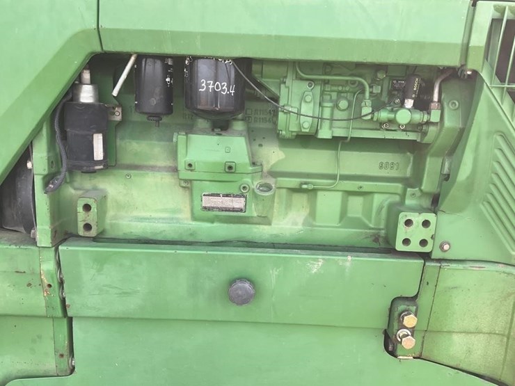 john-deere-8410t-image-14