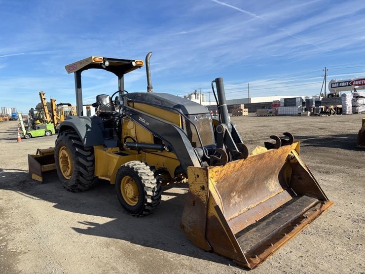 2018-deere-210lep-image-2