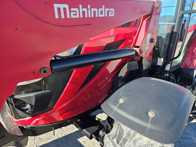 2021-mahindra-9125p-image-22
