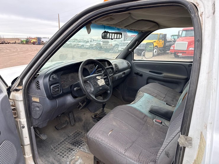 1998-dodge-r3500-chassis-image-15