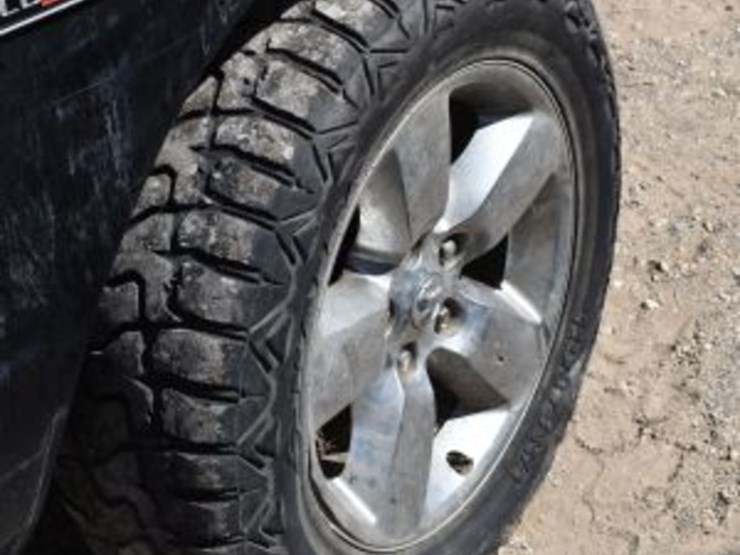 2015-dodge-1500-image-8