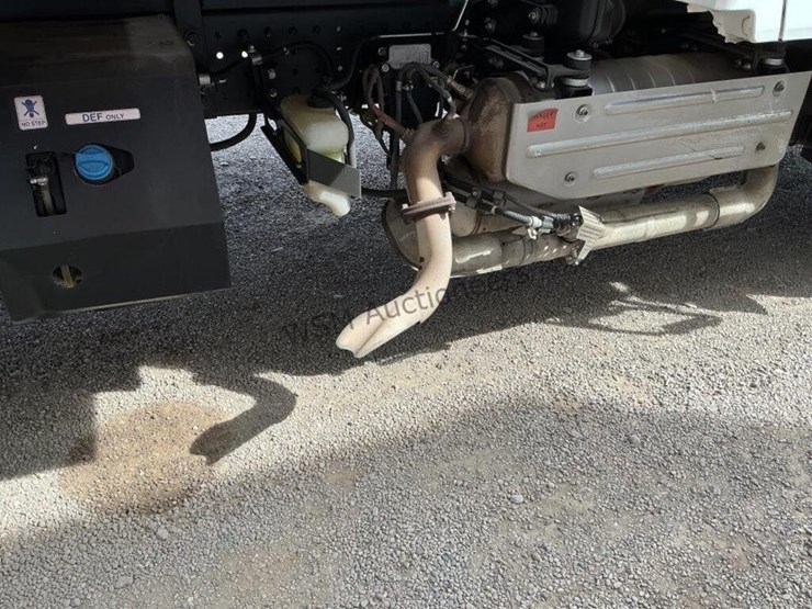 2017-mitsubishi-fuso-fe160-image-13