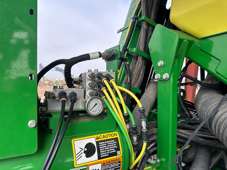 john-deere-1725c-image-66