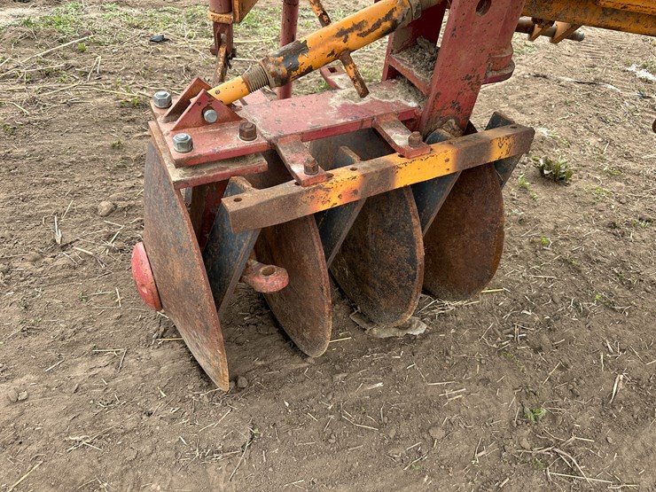 #40115-•-w&m-manufacturing-825-levee-plow-w/w&a-levee-seeder-image-5