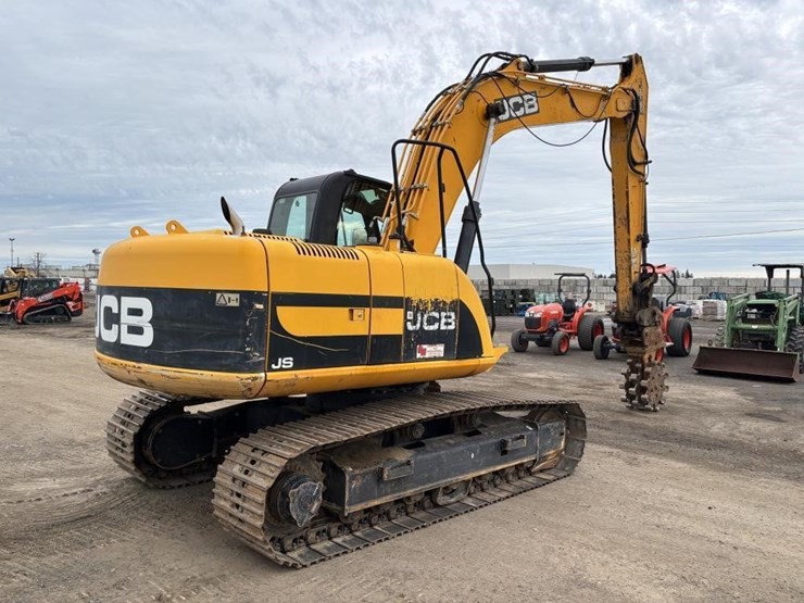 2012-jcb-js160-image-3