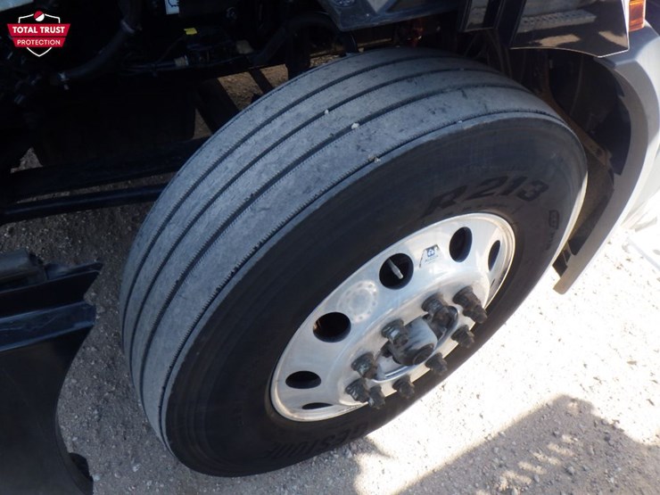 2022-freightliner-cascadia-116-image-19