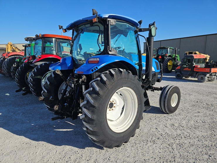 2010-new-holland-t6030-image-6