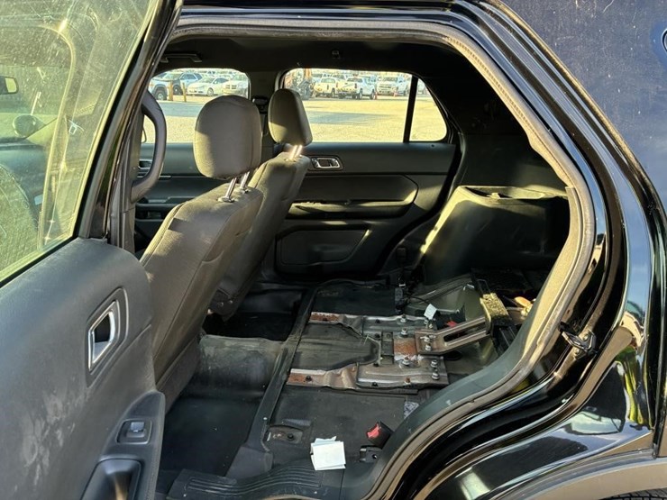 2018-ford-explorer-image-10