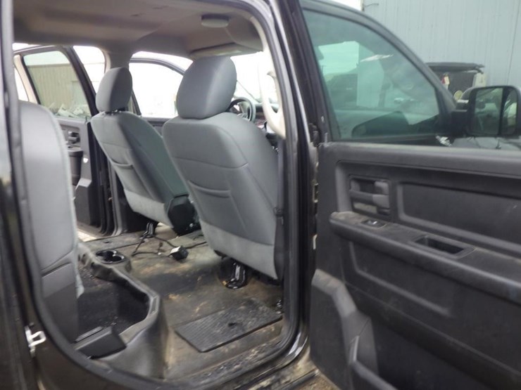 2016-dodge-1500-image-8