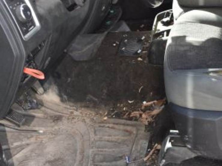 2015-dodge-1500-image-10