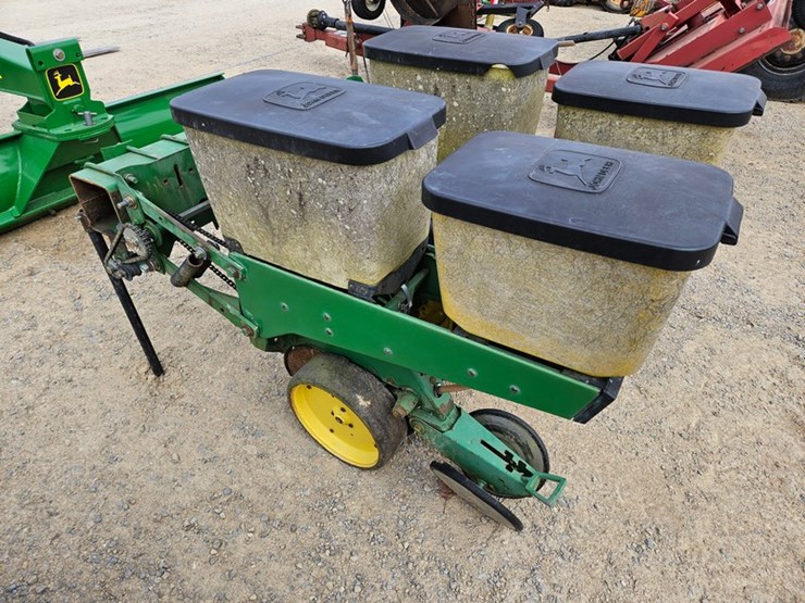 john-deere-7300-image-22