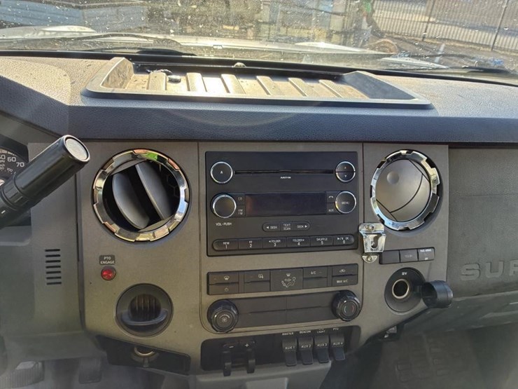 2011-ford-f550-image-12