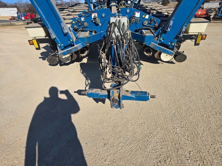 kinze-3800-image-8